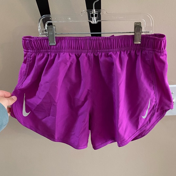 NWOT Nike Dri Fit Tempo Race Running Shorts Magenta - Picture 2 of 6